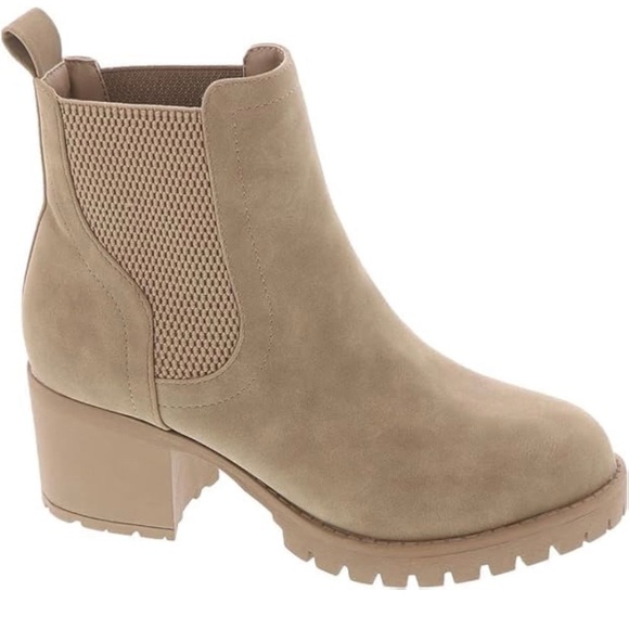 MIA Shoes - Mia Alejandro Boots Size 10